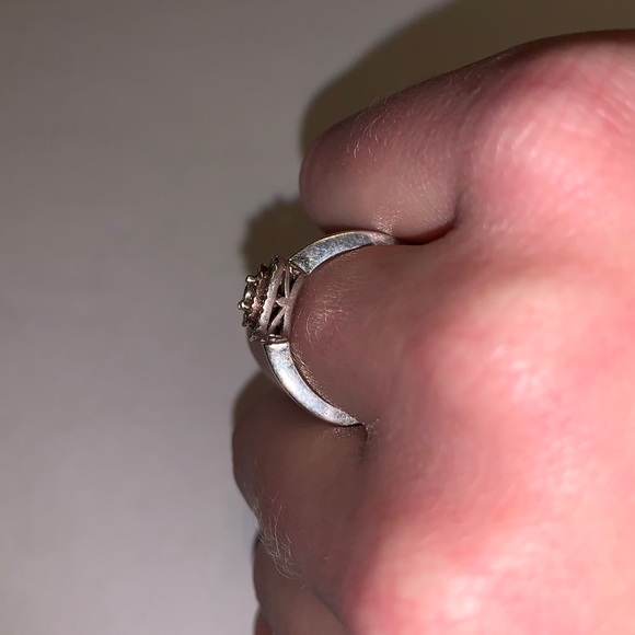 Kay Jewlers Promise Ring - Picture 5 of 6